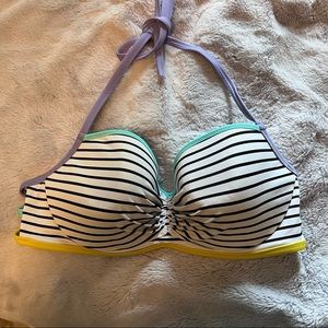 Victoria’s Secret bikini